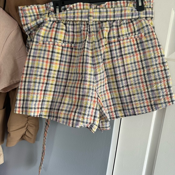 Like new: LOFT high waste paper bag shorts in plaid. Multicolored pattern. XL - Picture 4 of 4